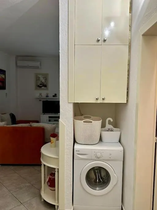 Cozy Apartment Near The Sea! Durres 0*,