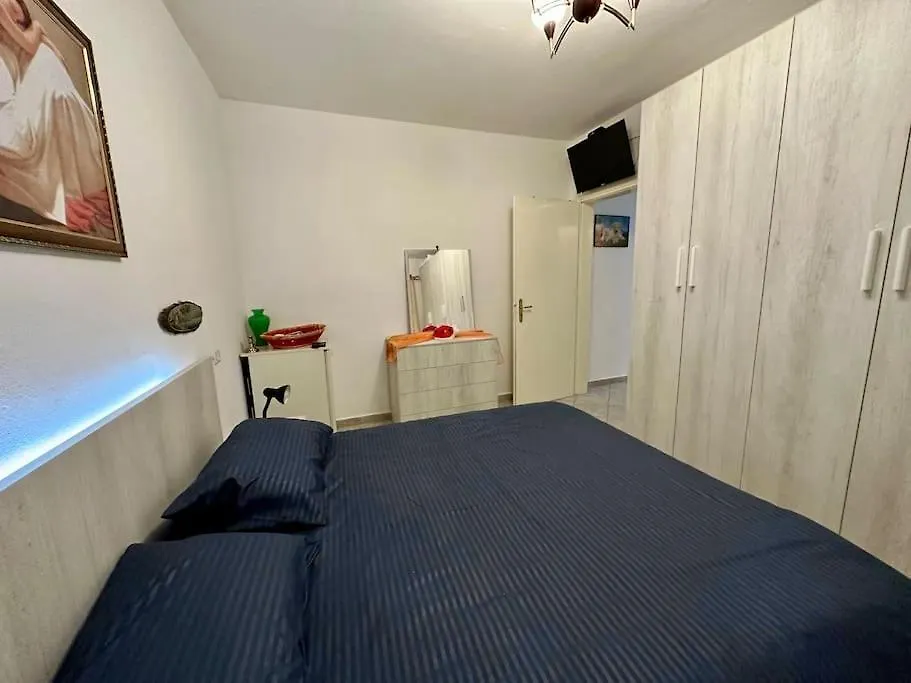 Cozy Apartment Near The Sea! Durres 0*,
